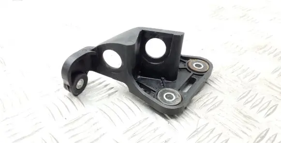 Volkswagen PASSAT B6 Gear shift cable bracket 1K0711789J