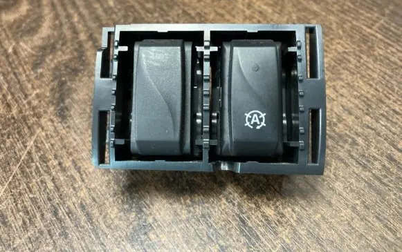 Opel Vivaro Other switches/knobs/shifts 1259364X