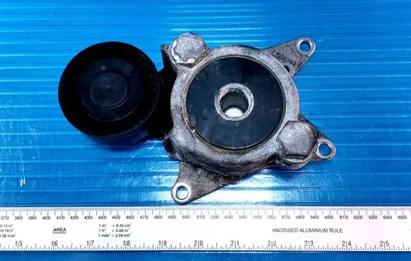 Toyota Avensis T270 Generator/alternator belt tensioner 166200R010