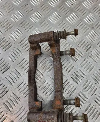 Land Rover Discovery Front Brake Caliper Pad/Carrier 