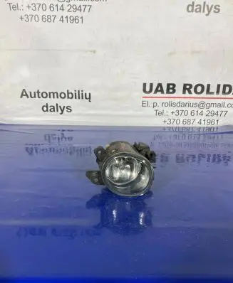 Mercedes-Benz C W204 Front fog light A2518200856 0305076002