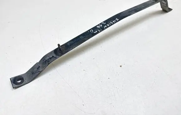 Ford Fusion II Fuel tank mounting bracket DG939092BC
