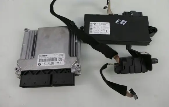 BMW 1 E81 E87 Engine ECU kit and lock set 8512499