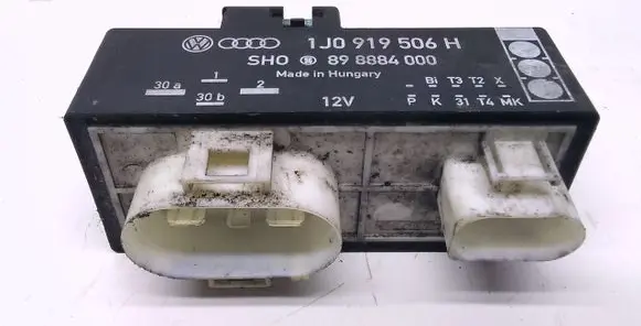 Audi A3 S3 8L Coolant fan relay 1J0919506H