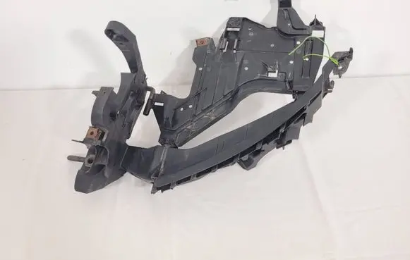 Audi A4 S4 B8 8K Headlight/headlamp mounting bracket 8K0805607A 2002837