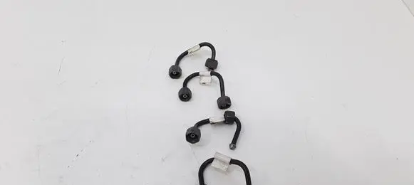 Renault Megane II Fuel injector supply line/pipe 