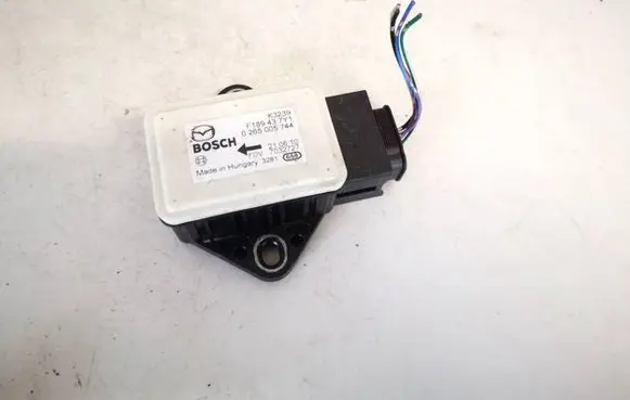 Mazda CX-7 ESP acceleration yaw rate sensor f189437y1 0265005744