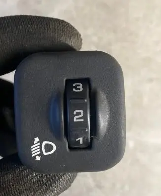Jeep Cherokee III KJ Headlight level height control switch 56010204AE