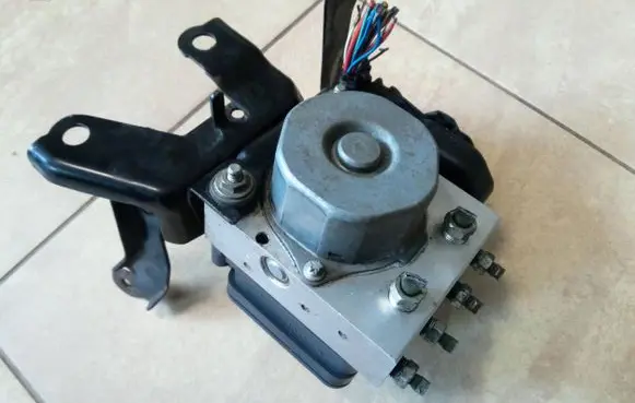 Toyota Aygo AB40 ABS Pump 445400H070 NE68166