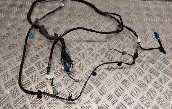 Tesla Model S Tailgate/trunk wiring harness 100442900E