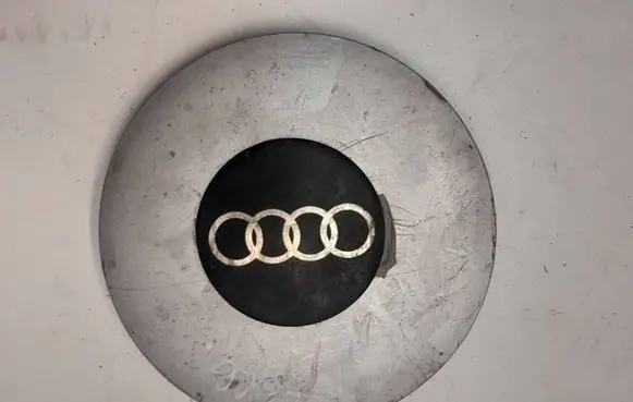 Audi A6 S6 C6 4F R16 wheel hub/cap/trim 