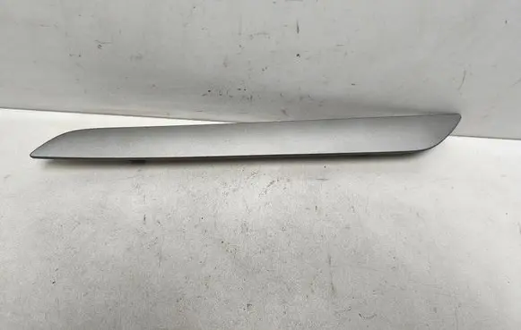 Audi Q3 8U Front door trim bar 8U0867409