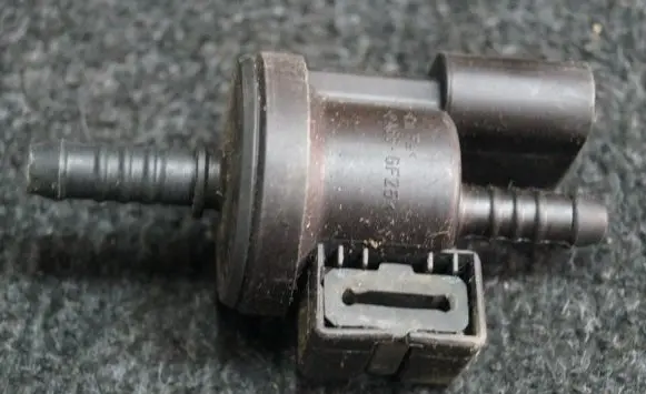 Audi Q5 SQ5 Turbo solenoid valve 06E906517A