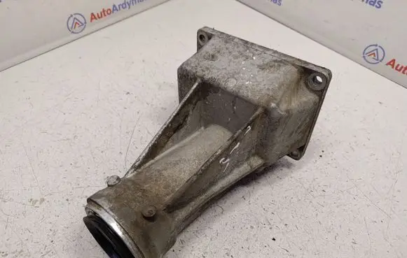 BMW X5 E70 Front differential bracket 31507552542 31507552541