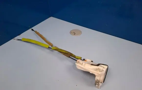 Mazda CX-5 Front door lock