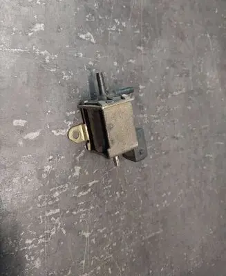 Audi A4 S4 B6 8E 8H Turbo solenoid valve 026906283H
