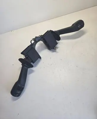 BMW 7 E65 E66 Indicator stalk 8352172