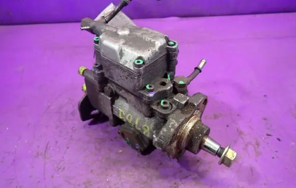 Volkswagen Polo III 6N 6N2 6NF Fuel injection high pressure pump