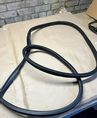 KIA Carens III Front door rubber seal
