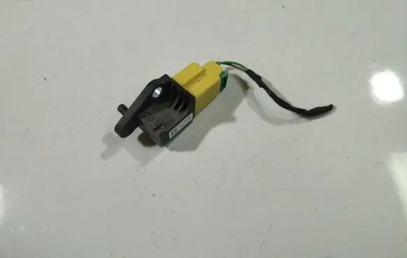 Skoda Superb B6 (3T) Airbag deployment crash/impact sensor 15141706