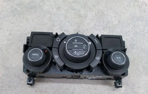Peugeot 308 Climate control/heater control trim 96558144XT