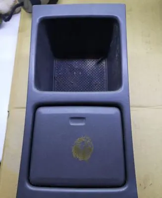 Volvo V70 Ashtray (front) 9204996 9204995