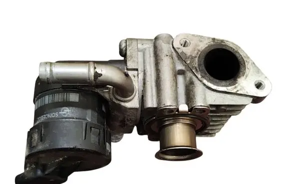 BMW 5 E60 E61 EGR valve 7548415