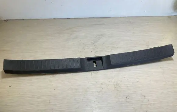 Toyota Corolla Verso AR10 Trunk/boot sill cover protection 647160F010