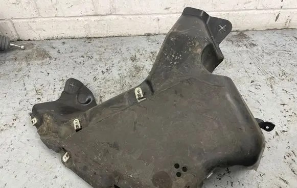Front bumper skid plate/under tray