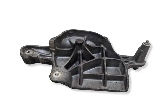 Jaguar XF X250 Engine mounting bracket 9674780780