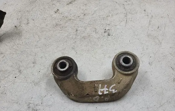 Audi A4 S4 B5 8D Sway bar bush bracket, front 