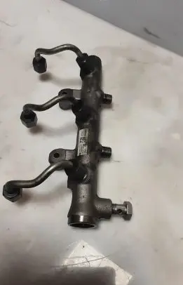 Audi Q7 4M Fuel main line pipe 059130090CS