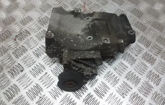 Volkswagen PASSAT B5.5 A/C compressor mount bracket 038260885C