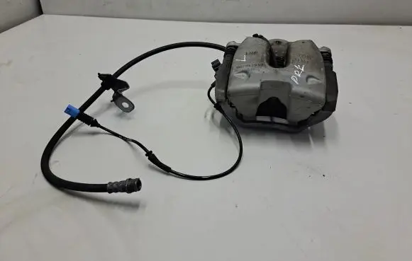 BMW X3 G01 Front brake caliper 6882253 6882259