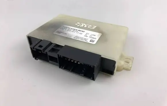 Mercedes-Benz E W238 Reducing agents exhaust control unit A0009007604