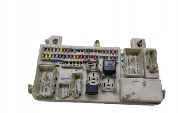 Volvo S40 High voltage junction box 8690719