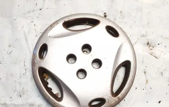 Renault Scenic I R14 wheel hub/cap/trim 7700834970