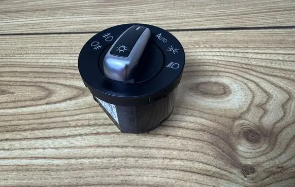 Volkswagen Golf VI Light switch 3C8941431A 10002831