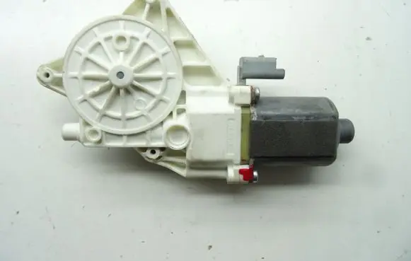 Nissan Micra Front door window regulator motor 0130822203