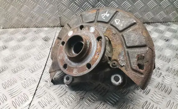 Volkswagen PASSAT B6 Front wheel hub