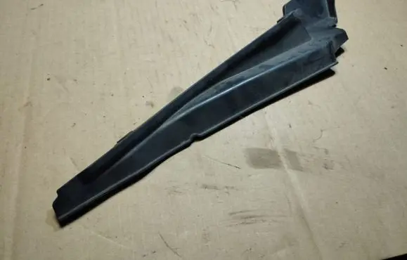 Honda FR-V Windshield trim 74206SJH