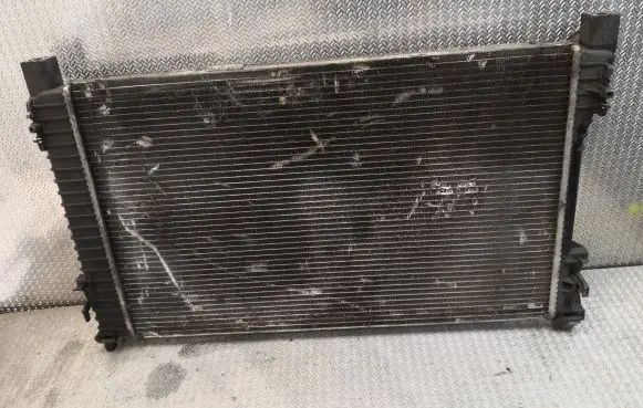 Mercedes-Benz SLK R171 Coolant radiator 2035004203 A2035004203