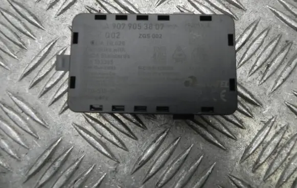 Mercedes-Benz Sprinter W907 W910 Aerial antenna amplifier A9079053807