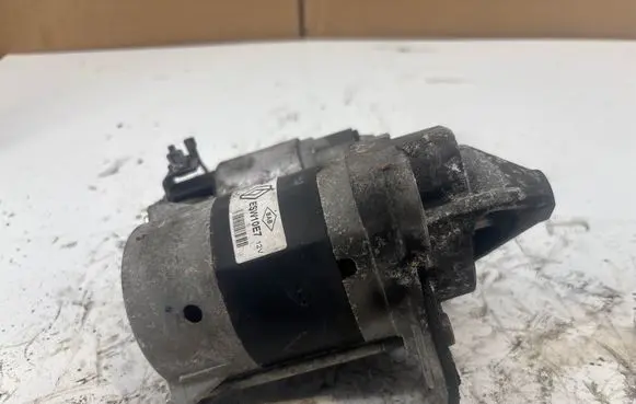 Renault Clio IV Starter motor 233001071R 11A30065M ESW10E7