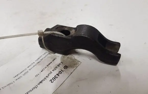 Opel Astra H Fuel Injector clamp holder
