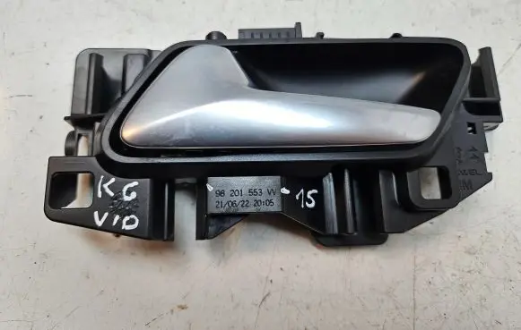 Peugeot 5008 II Front door interior handle 98201553VV