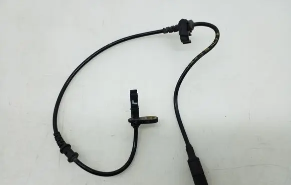 Mercedes-Benz CLS C219 ABS brake wheel speed sensor A2115402317