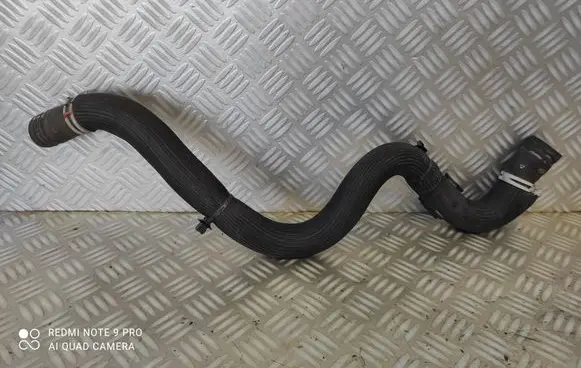 Engine coolant pipe/hose