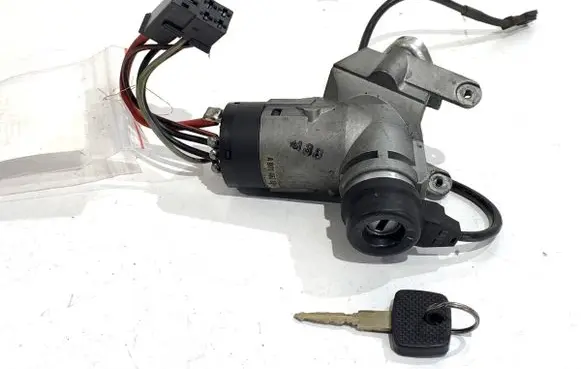Mercedes-Benz Sprinter W901 W902 W903 W904 Ignition lock A9014600104