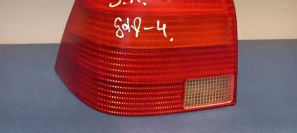Volkswagen Golf IV Rear/tail lights 67736971